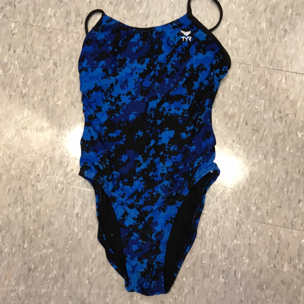 Open back TYR practice suit